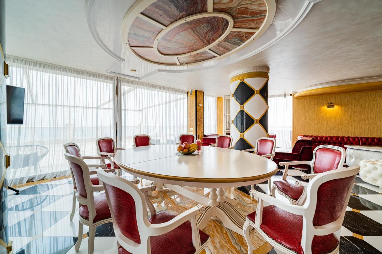 La Mer Luxury Apartments โกลเดน แซนส์ ภายนอก รูปภาพ