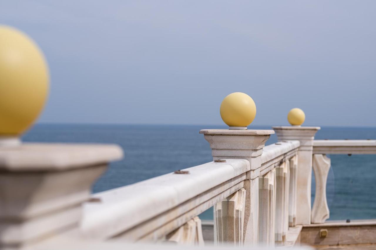 La Mer Luxury Apartments โกลเดน แซนส์ ภายนอก รูปภาพ