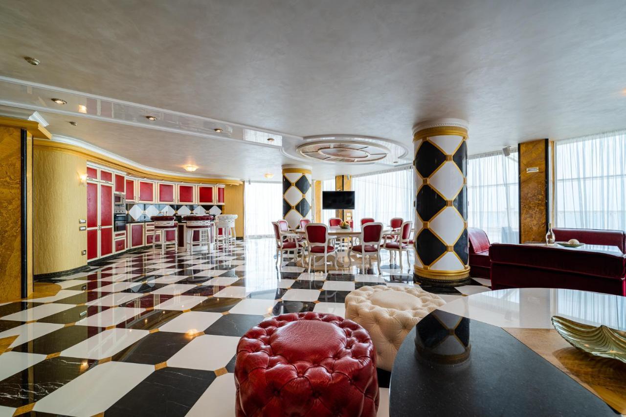 La Mer Luxury Apartments โกลเดน แซนส์ ภายนอก รูปภาพ